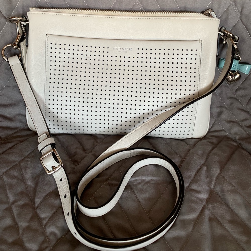 Crossbody coach purse - white
